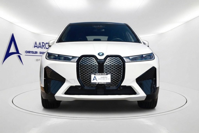 Used 2025 BMW iX xDrive50  in Norco, CA 5