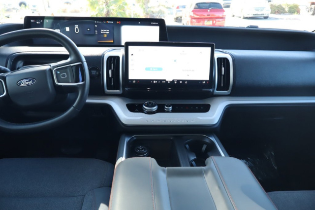 Used 2025 Ford Expedition Active  in Norco, CA 31