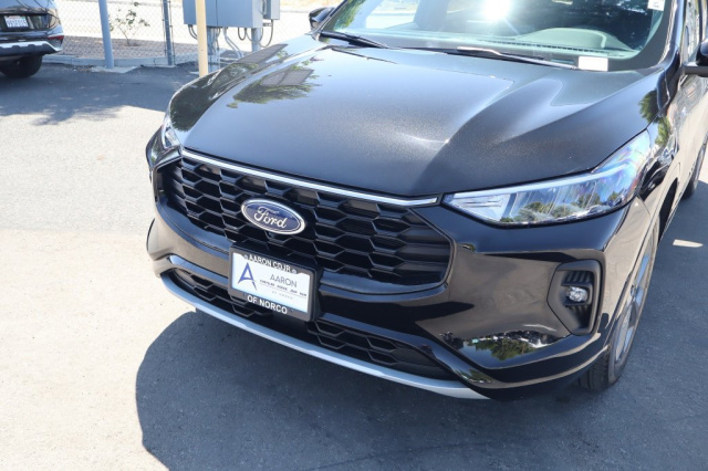 Used 2023 Ford Escape Hybrid ST-Line Select  in Norco, CA 10