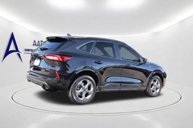 Used 2023 Ford Escape Hybrid ST-Line Select  in Norco, CA 5