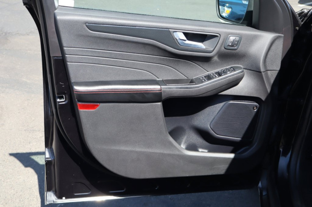 Used 2023 Ford Escape Hybrid ST-Line Select  in Norco, CA 21