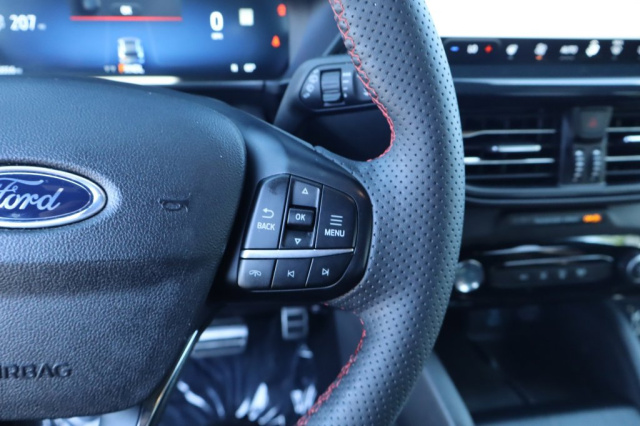 Used 2023 Ford Escape Hybrid ST-Line Select  in Norco, CA 27