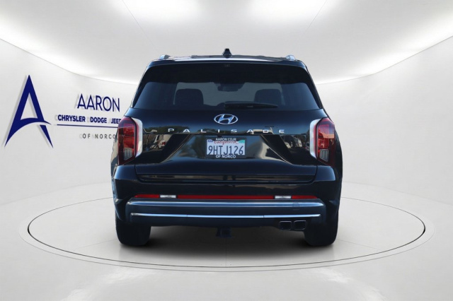 Used 2023 Hyundai Palisade Calligraphy  in Norco, CA 4