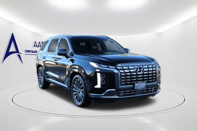 Used 2023 Hyundai Palisade Calligraphy  in Norco, CA 2