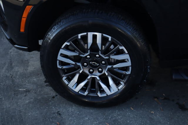 Used 2025 Chevrolet Tahoe Z71  in Norco, CA 13