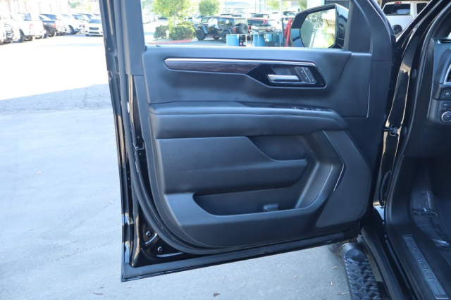 Used 2025 Chevrolet Tahoe Z71  in Norco, CA 17