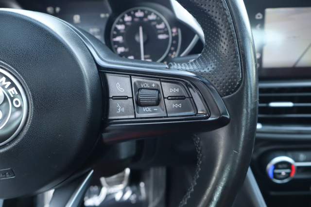 Used 2022 Alfa Romeo Giulia Veloce  in Norco, CA 23