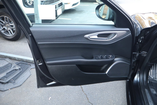 Used 2022 Alfa Romeo Giulia Veloce  in Norco, CA 17