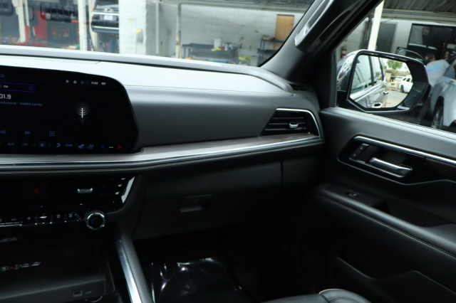 Used 2025 Chevrolet Tahoe Premier  in Norco, CA 29