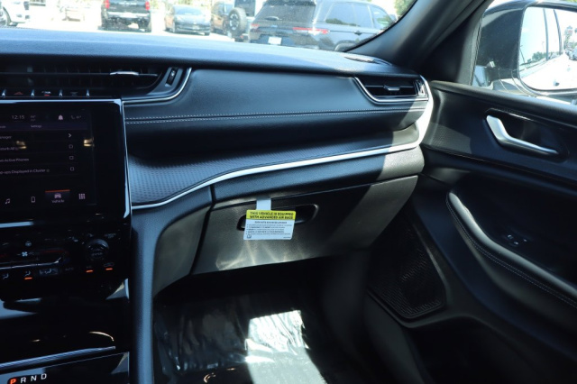Used 2025 Jeep Grand Cherokee Altitude  in Norco, CA 33