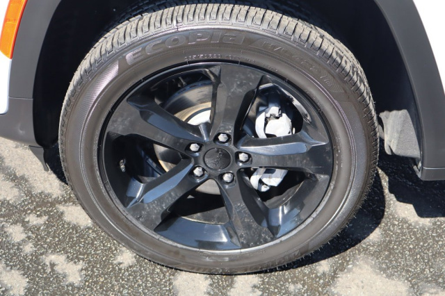 Used 2025 Jeep Grand Cherokee Altitude  in Norco, CA 17