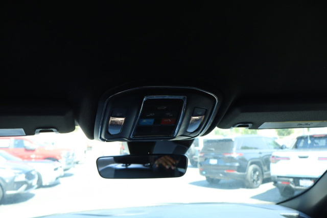Used 2025 Jeep Grand Cherokee Altitude  in Norco, CA 35