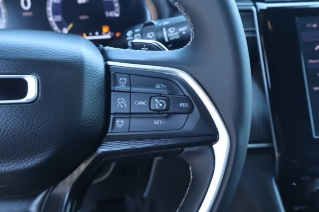 Used 2025 Jeep Grand Cherokee Altitude  in Norco, CA 27