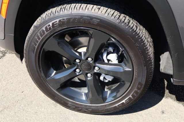 Used 2025 Jeep Grand Cherokee Altitude  in Norco, CA 17