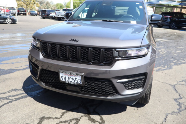 Used 2025 Jeep Grand Cherokee Altitude  in Norco, CA 11