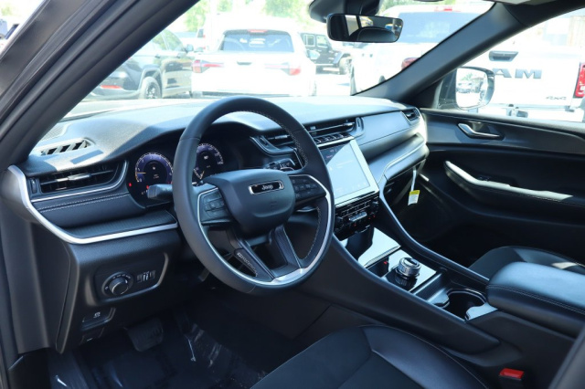 Used 2025 Jeep Grand Cherokee Altitude  in Norco, CA 20