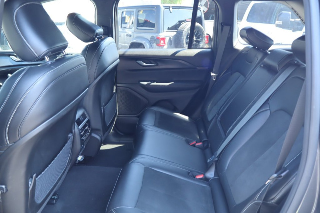 Used 2025 Jeep Grand Cherokee Altitude  in Norco, CA 37