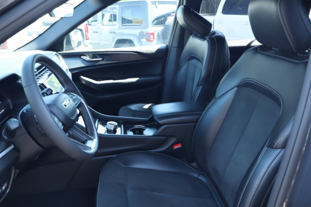 Used 2025 Jeep Grand Cherokee Altitude  in Norco, CA 22