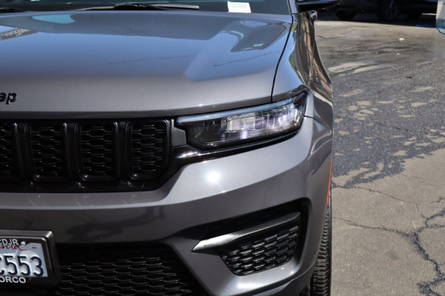 Used 2025 Jeep Grand Cherokee Altitude  in Norco, CA 10