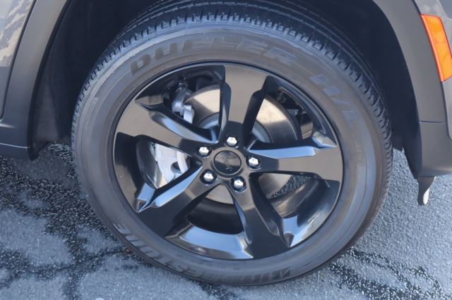 Used 2025 Jeep Grand Cherokee Altitude  in Norco, CA 12