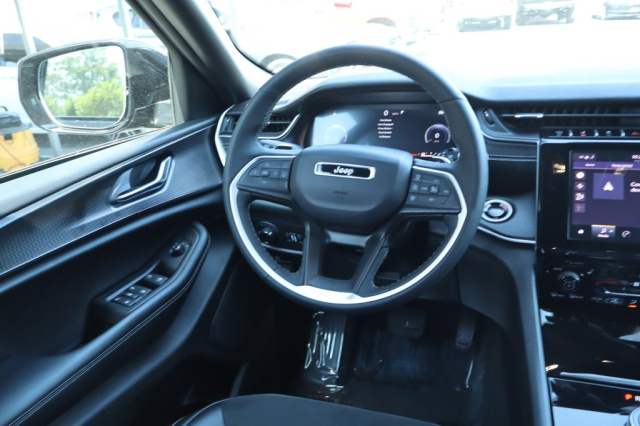 Used 2025 Jeep Grand Cherokee Altitude  in Norco, CA 30