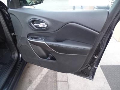 Used 2019 Jeep Cherokee Latitude FWD in Las Vegas, NV 24