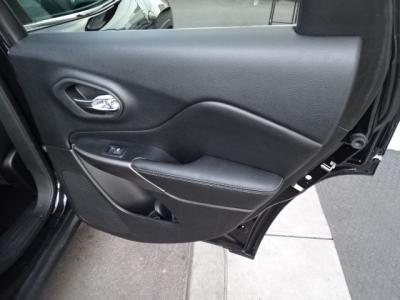 Used 2019 Jeep Cherokee Latitude FWD in Las Vegas, NV 26