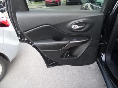 Used 2019 Jeep Cherokee Latitude FWD in Las Vegas, NV 28