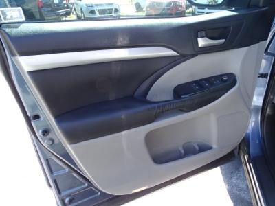 Used 2015 Toyota Highlander FWD 4dr V6 XLE in Las Vegas, NV 7