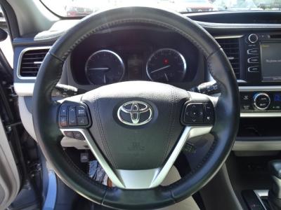 Used 2015 Toyota Highlander FWD 4dr V6 XLE in Las Vegas, NV 11