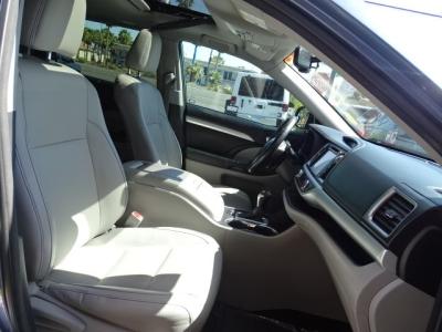 Used 2015 Toyota Highlander FWD 4dr V6 XLE in Las Vegas, NV 22