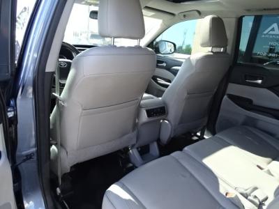 Used 2015 Toyota Highlander FWD 4dr V6 XLE in Las Vegas, NV 31