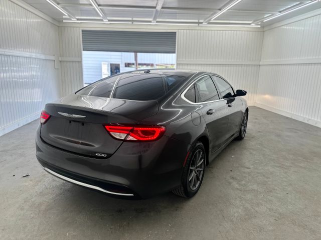 2015 Chrysler 200 Limited photo 5