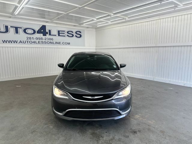 2015 Chrysler 200 Limited photo 2
