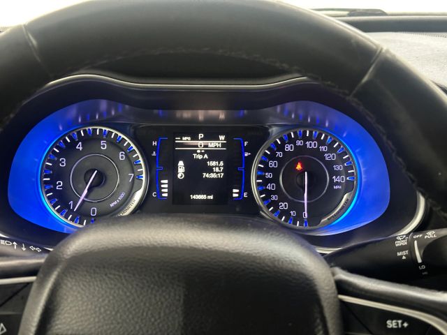 2016 Chrysler 200 Limited photo 22