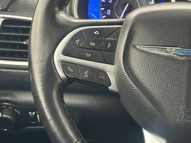 2016 Chrysler 200 Limited photo 20