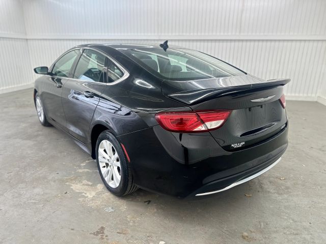 2016 Chrysler 200 Limited photo 6