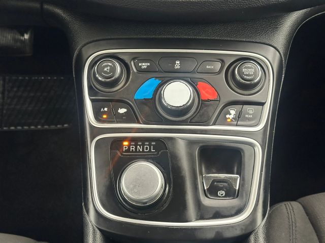 2016 Chrysler 200 Limited photo 18