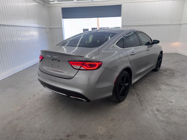 2015 Chrysler 200 photo 5