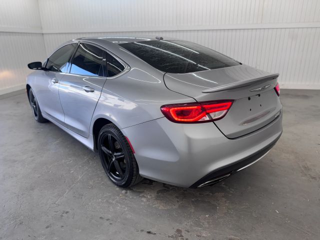 2015 Chrysler 200 photo 7