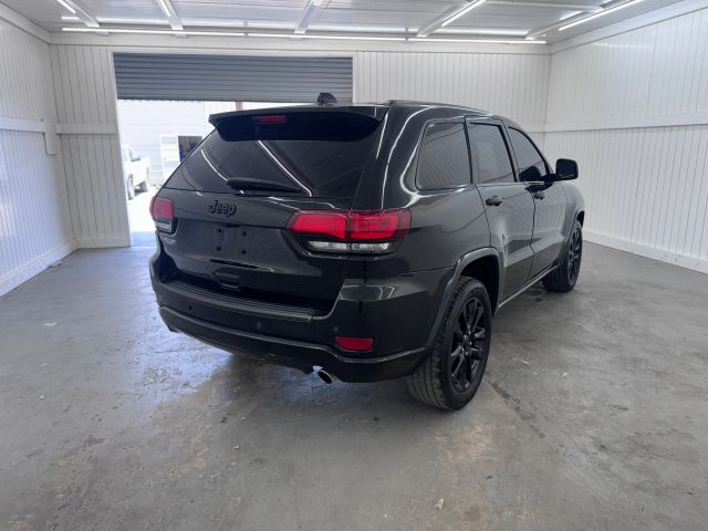 2020 Jeep Grand Cherokee Altitude Sport photo 4