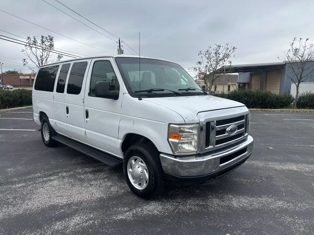 2011 Ford E-150 photo 3