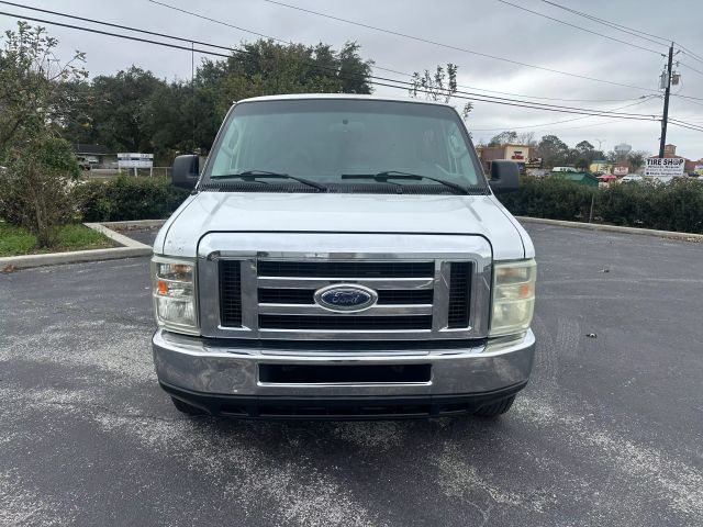 2011 Ford E-150 photo 2