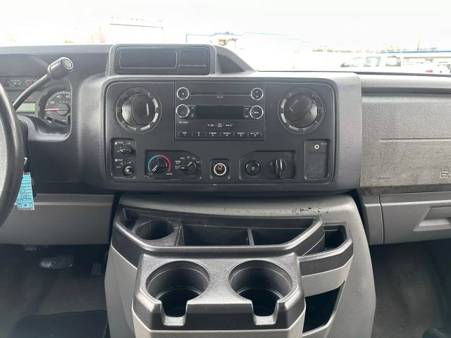 2011 Ford E-150 photo 18
