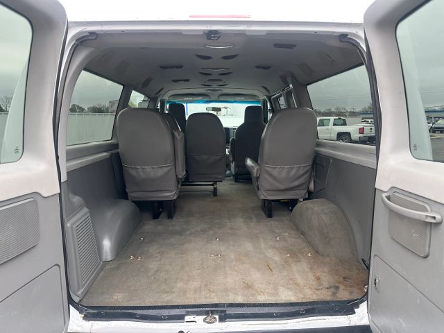 2011 Ford E-150 photo 11