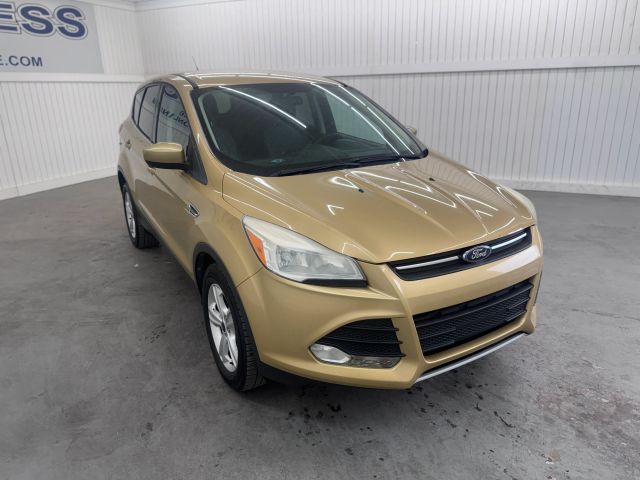 2014 Ford Escape SE Sport photo 3