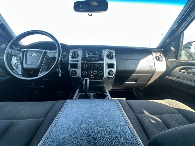 2017 Ford Expedition XLT photo 18