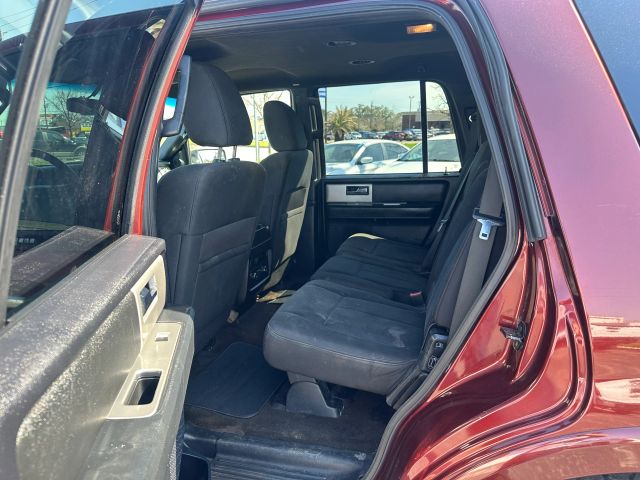 2017 Ford Expedition XLT photo 12