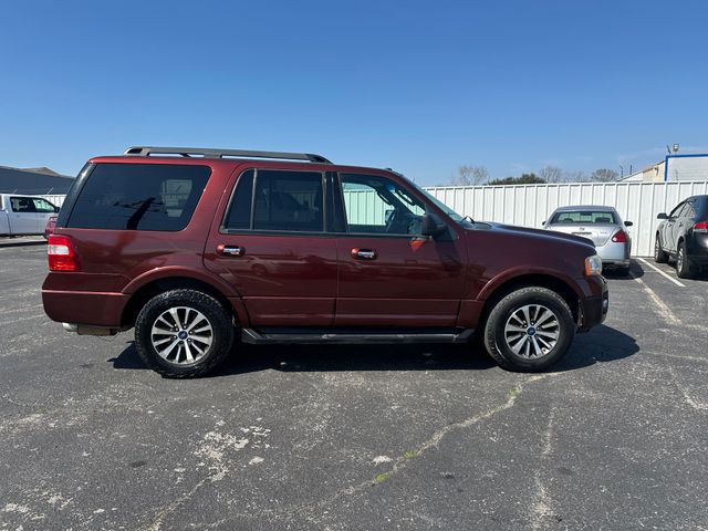 2017 Ford Expedition XLT photo 4