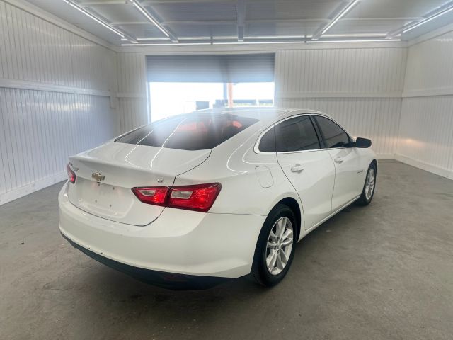 2016 Chevrolet Malibu 1LT photo 3